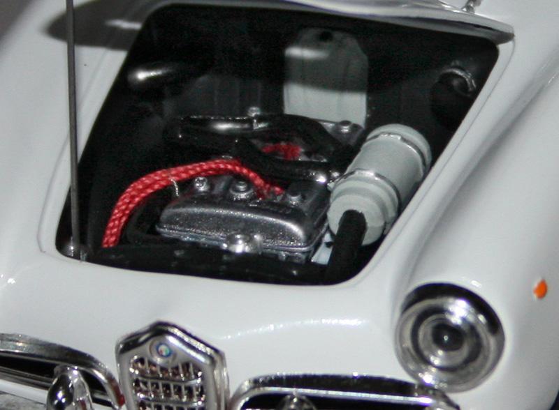Italeri MODEL CARS Italeri 1/24 Alfa Romeo Giulietta Spider 1300 Car Kit