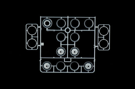 Italeri MODEL CARS Italeri 1/24 Freightliner FLD 120 Special Tractor Cab Kit