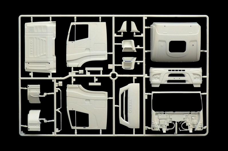Italeri MODEL CARS Italeri 1/24 Iveco Stralis Hi-Way Euro 5 Kit