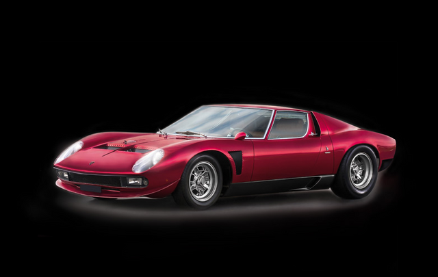Italeri MODEL CARS Italeri 1/24 Lamborghini Miura JOTA SVJ Kit