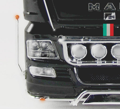 Italeri MODEL CARS Italeri 1/24 MAN TGX XLX Tractor Cab Kit
