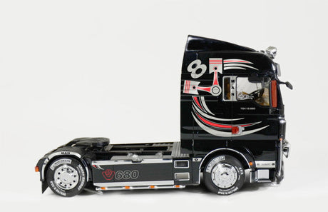 Italeri MODEL CARS Italeri 1/24 MAN TGX XLX Tractor Cab Kit
