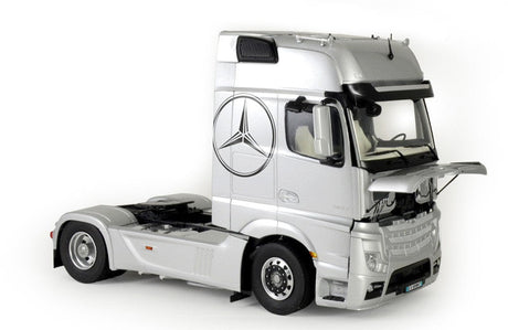Italeri MODEL CARS Italeri 1/24 Mercedes Benz Actros MP4 GigaSpace Kit