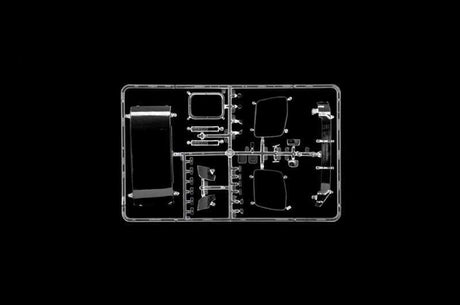 Italeri MODEL CARS Italeri 1/24 Mercedes-Benz MP4 Big Space Kit