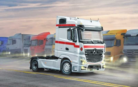 Italeri MODEL CARS Italeri 1/24 Mercedes-Benz MP4 Big Space Kit