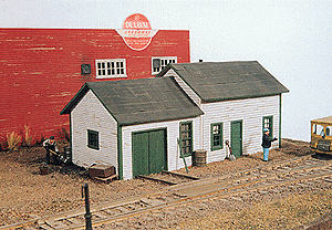 JL Innovative MODEL TRAINS JL Innovative Design HO East Side Junction Section House Wooden Kit
