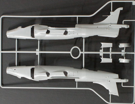 Kinetic MODEL AIRCRAFT Kinetic 1/48 Royal Navy Sea Harrier FA.2 Kit