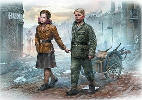 Master Box MILITARY MODEL Master Box Ltd 1/35 Children (2) w/Ammo Cart Heading to the Frontline Kit