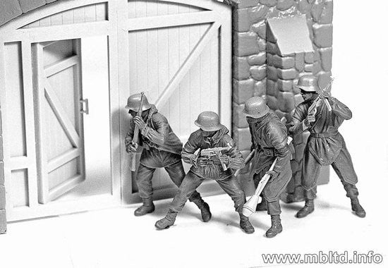 Master Box MILITARY MODEL Master Box Ltd 1/35 German Infantry Western Europe 1944-45 (4) Kit