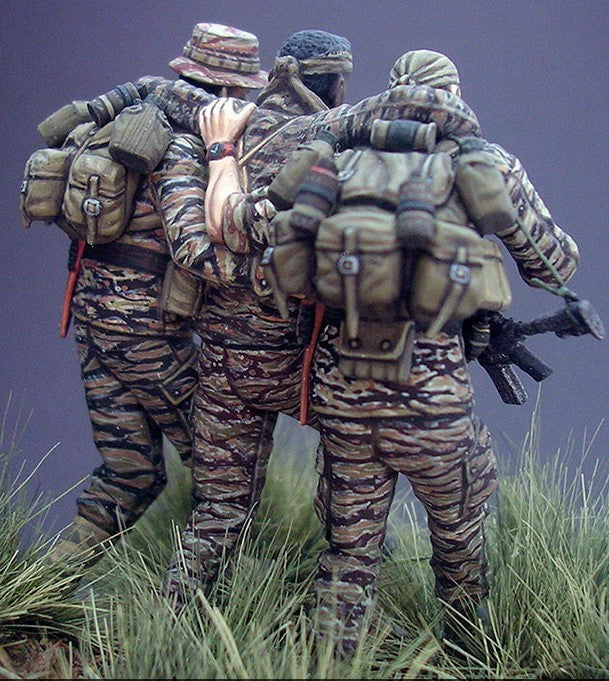 Master Box MILITARY MODEL Master Box Ltd 1/35 Head for the Huey! US Soldiers Vietnam (5) Kit