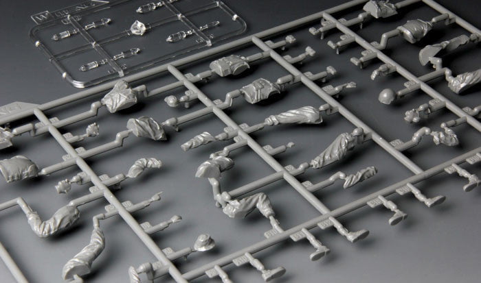 Meng MILITARY MODEL Meng 1/35 French FT-17 LT Tank Crew Kit