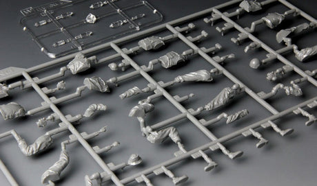Meng MILITARY MODEL Meng 1/35 French FT-17 LT Tank Crew Kit