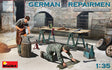 MiniArt 1/35 Figures MiniArt 35353 1/35 German Repairmen with Tools Figures Model Kit
