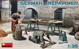 MiniArt 1/35 Figures MiniArt 35353 1/35 German Repairmen with Tools Figures Model Kit