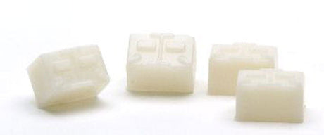 Pegasus MODEL CARS Pegasus Hobbies Cars 1/24 Single Batteries (4) (Resin)