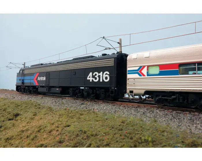 Rapido Rapido 28599 EMD E8A - Amtrak - Early Black Scheme: #4316 w/LokSound & DCC HO Scale