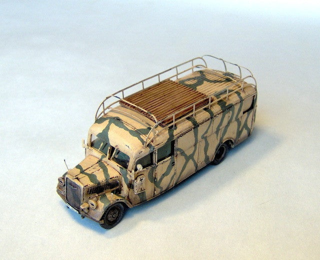 Roden MILITARY MODELS Roden 1/72 Opel Blitz 3.6-47 Stabswagen Omnibus Kit