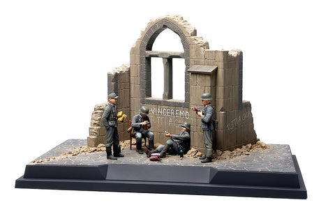 Tamiya MILITARY MODEL Tamiya 1/35 German Infantry Italian Campaign 1943 Scene Set #4 Kit