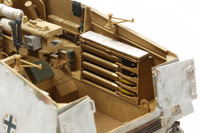 Tamiya MILITARY MODEL Tamiya 1/35 German Nashorn Self-Propelled Heavy Anti-Tank Destroyer w/8.8cm Pak 43/1 Gun Kit