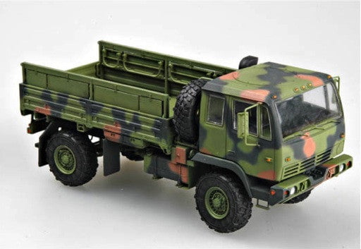 Trumpeter MILITARY MODEL Trumpeter 1/35 M1078 LMTV (Light Medium Tactical Vehicle) Standard Cargo Truck Kit