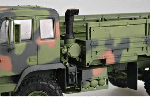 Trumpeter MILITARY MODEL Trumpeter 1/35 M1078 LMTV (Light Medium Tactical Vehicle) Standard Cargo Truck Kit