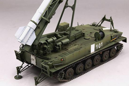 Trumpeter MILITARY MODEL Trumpeter 1/35 Soviet 2P16 Launcher w/2K6 Luna (FROG5) Missile (New Variant) Kit