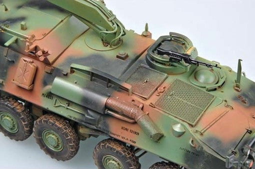 Trumpeter MILITARY MODEL Trumpeter 1/35 USMC LAV-R Light Armored Recovery Vehicle Kit