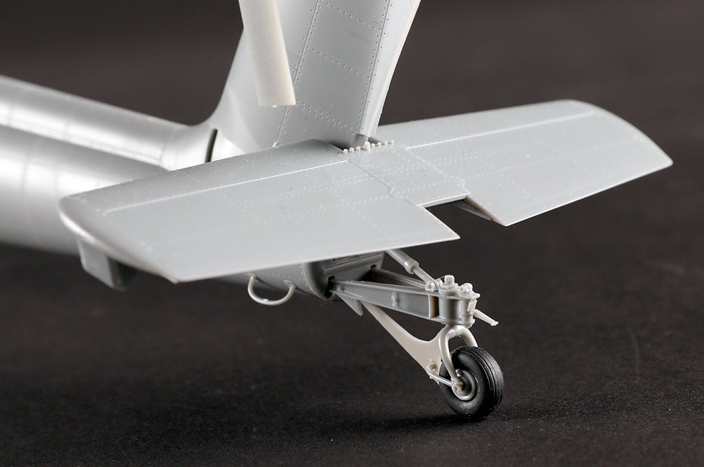 Trumpeter MODEL AIRCRAFT Trumpeter 1/35 AH64A Apache Late Attack Helicopter (New Variant) Kit