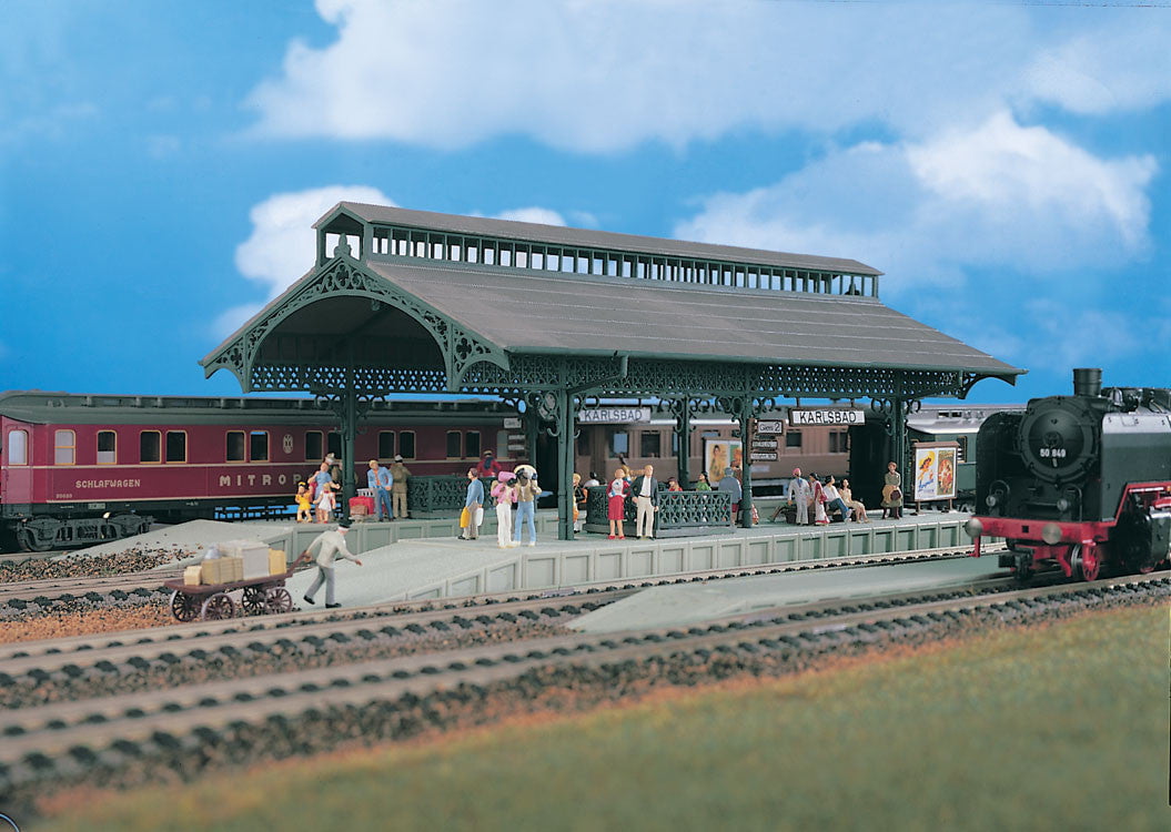 Vollmer MODEL TRAINS Vollmer HO Platform Shelter w/LED Light Kit