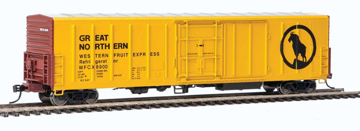 Walthers Walthers 910-3911 57' Mechanical Reefer - WFCX - Great Northern #8900 (HO Scale) Walthers Mainline 910-3911