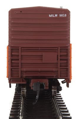 Walthers Walthers 910-3931 57' Mechanical Reefer MILW - Milwaukee Road #9818 HO Scale