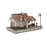 Woodland Scenics Woodland Scenics 5052 HO Scale The Depot Built and Ready