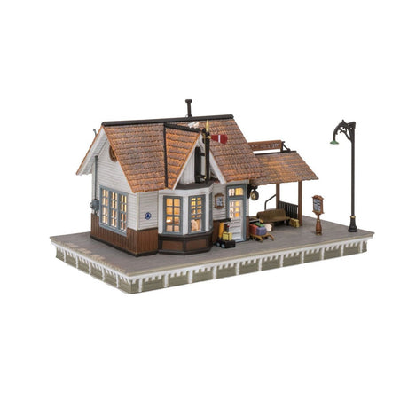 Woodland Scenics Woodland Scenics 5052 HO Scale The Depot Built and Ready