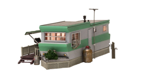 Woodland Scenics Woodland Scenics 5060 HO Scale  Grillin’ & Chillin’ Trailer Built and Ready