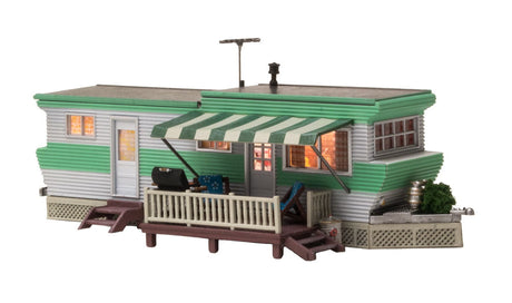 Woodland Scenics Woodland Scenics 5060 HO Scale  Grillin’ & Chillin’ Trailer Built and Ready