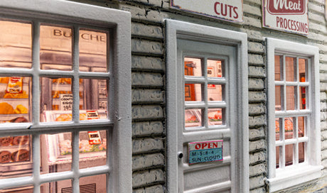 Woodland Scenics Woodland Scenics 5068 HO Carver’s Butcher Shoppe Built and Ready