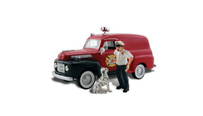 Woodland Scenics Woodland Scenics 5559 HO Scale Sparky & The Chief AutoScenes
