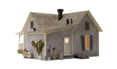Woodland Scenics Woodland Scenics 5860 O Scale Old Homestead Built and Ready