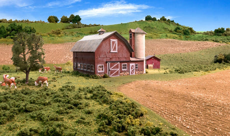 Woodland Scenics Woodland Scenics 5865 O Scale Old Weathered Barn Built and Ready