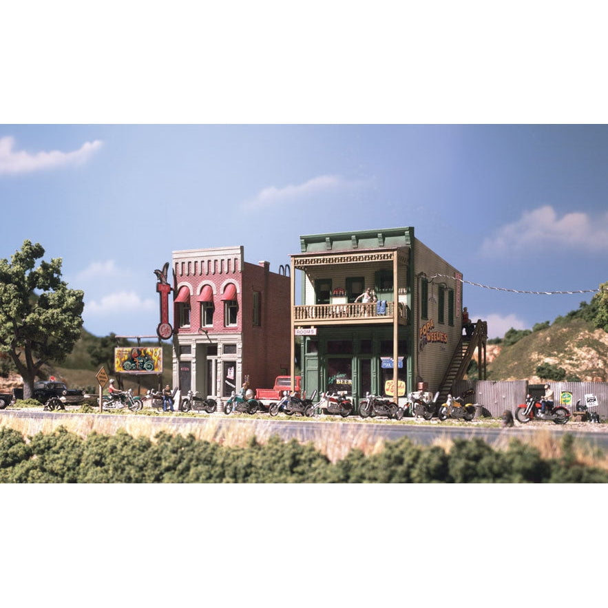 Woodland Scenics Woodland Scenics HO Scale Popa Weelie's Saloon DPM GOLD Kit