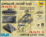 Zvezda MILITARY MODEL Zvezda 1/100 German PzKpfw II Light Tank Snap Kit